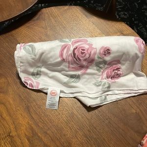 Wonder nation Polyester Swaddle- White and Pink Floral